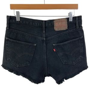 LEVI’S 501 High Rise Cut Off Jean Shorts Size 32 Black Denim Shorts D11